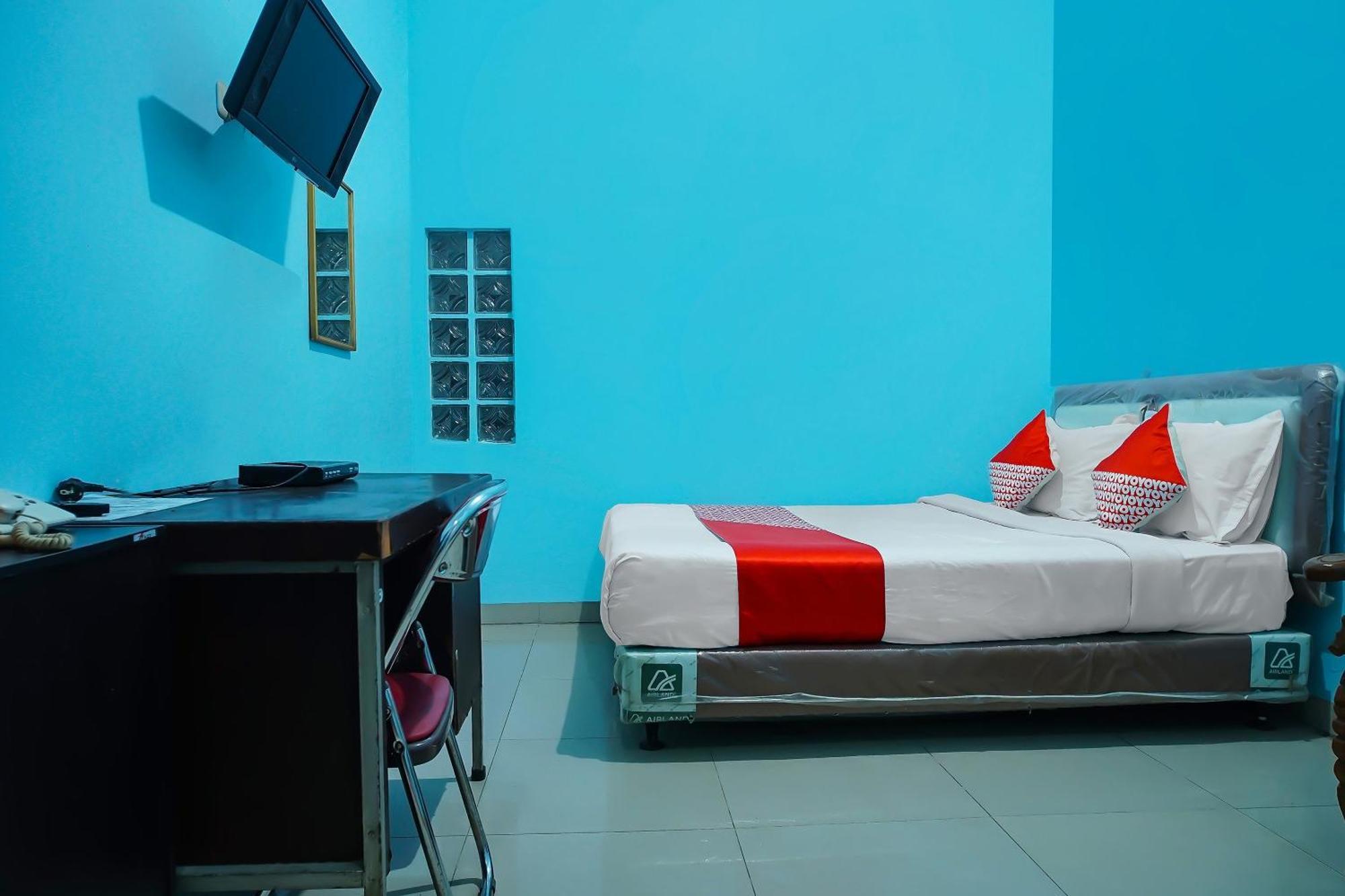 Oyo 92577 Hotel Sidikalang Near Kejaksaan Negeri Dairi Ngoại thất bức ảnh