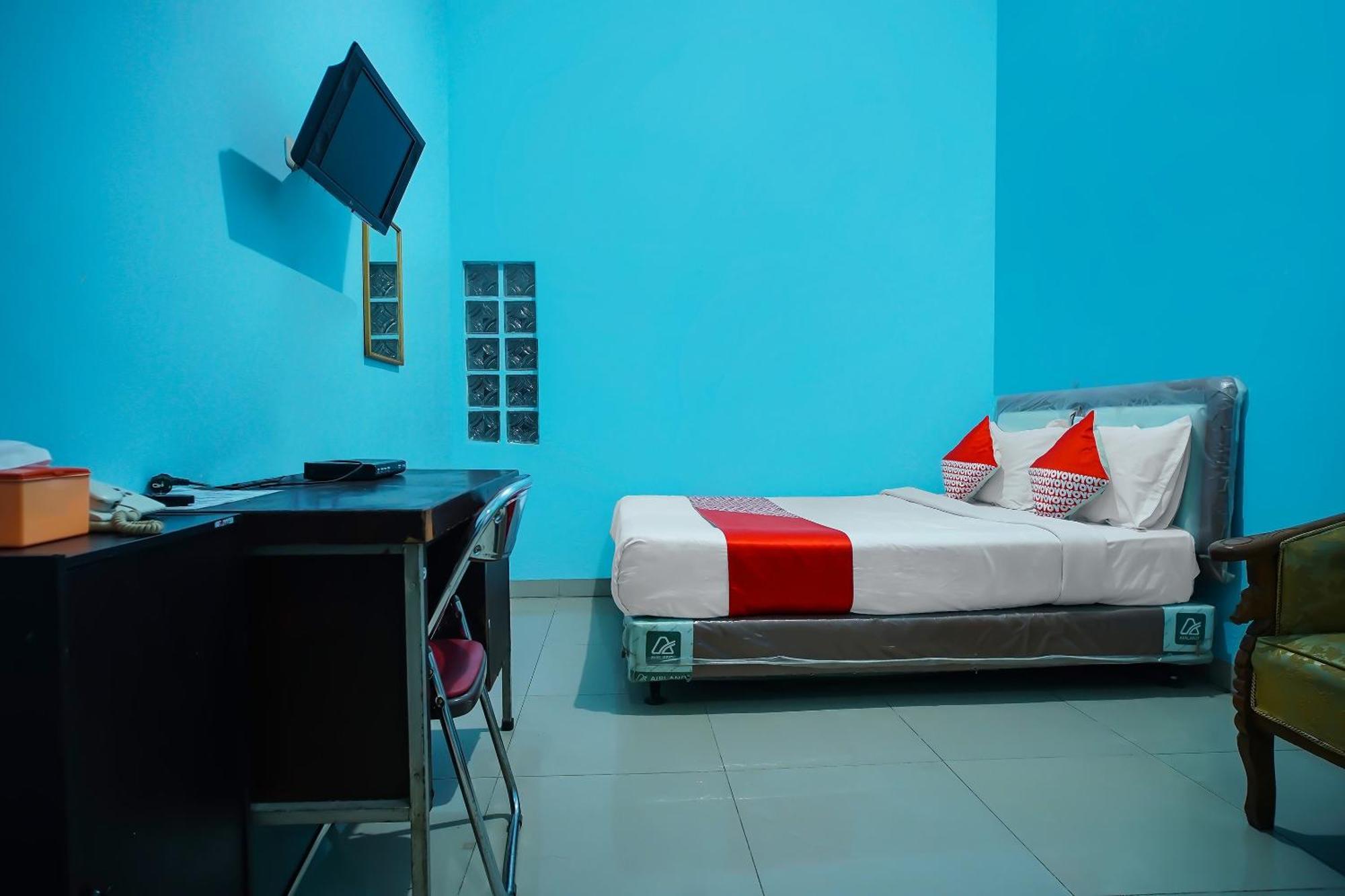 Oyo 92577 Hotel Sidikalang Near Kejaksaan Negeri Dairi Ngoại thất bức ảnh