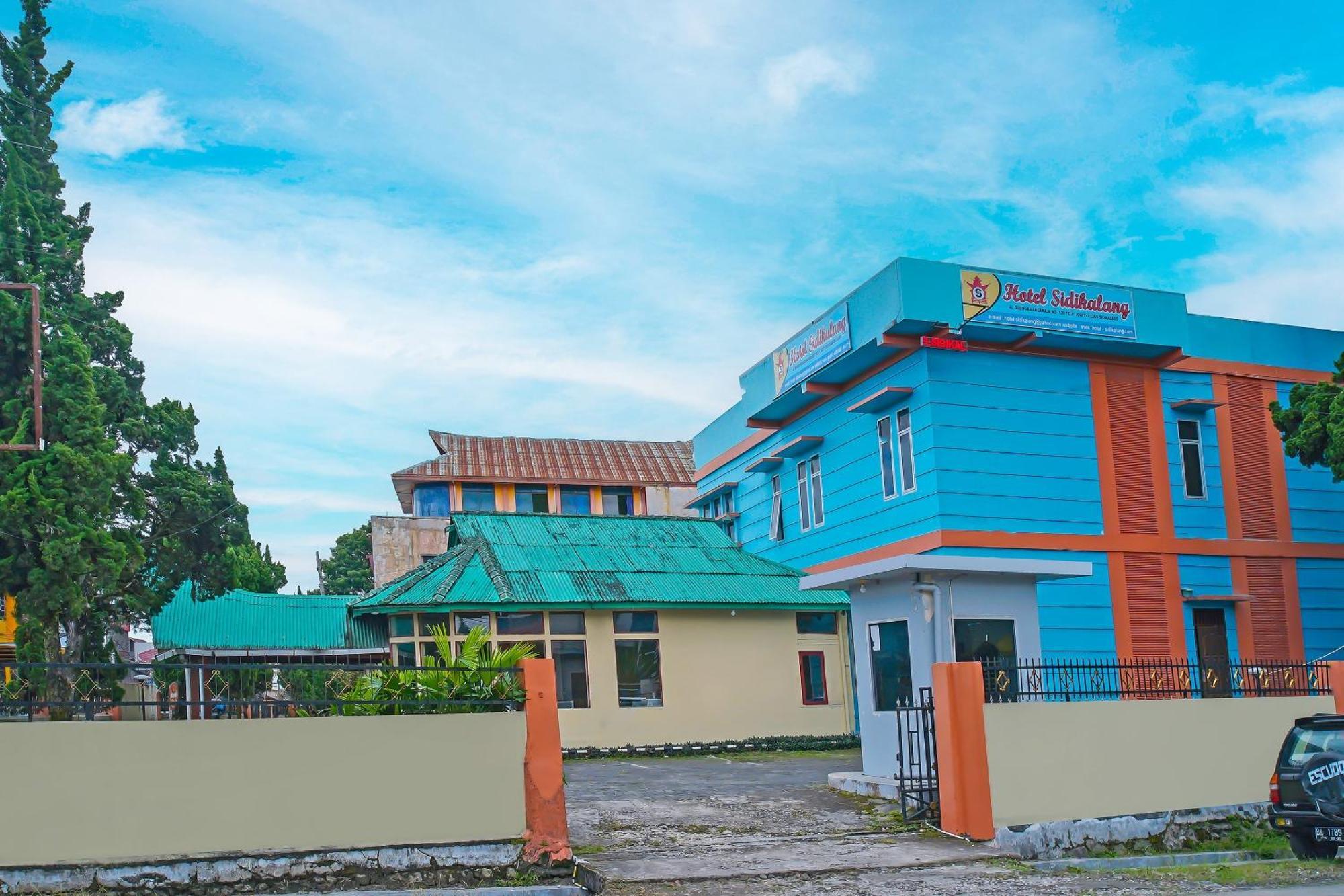 Oyo 92577 Hotel Sidikalang Near Kejaksaan Negeri Dairi Ngoại thất bức ảnh