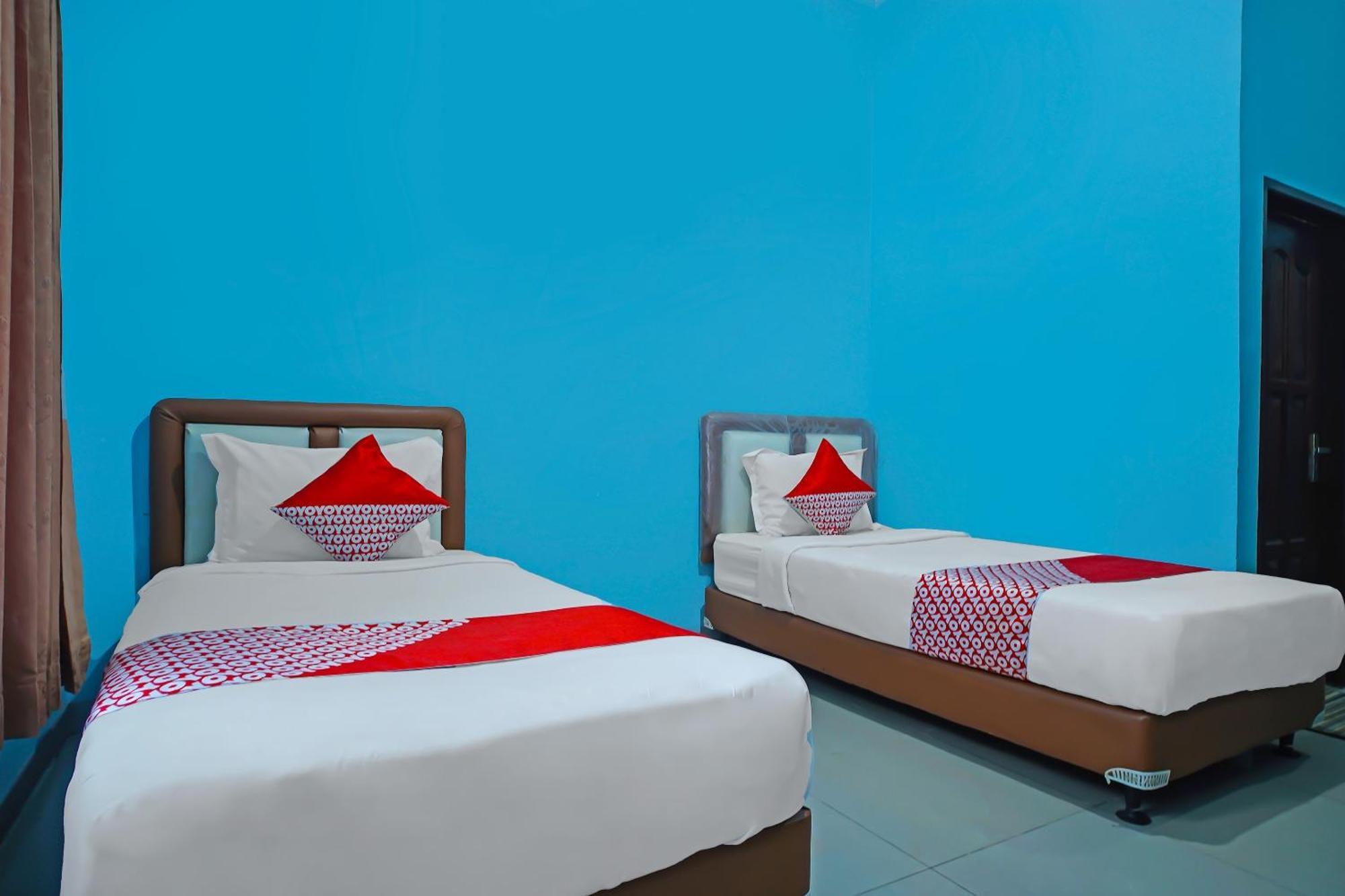 Oyo 92577 Hotel Sidikalang Near Kejaksaan Negeri Dairi Ngoại thất bức ảnh